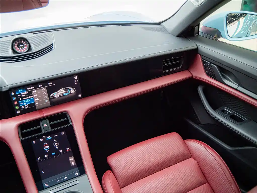 Porsche Taycan 2022 Facelift Taycan фото 22