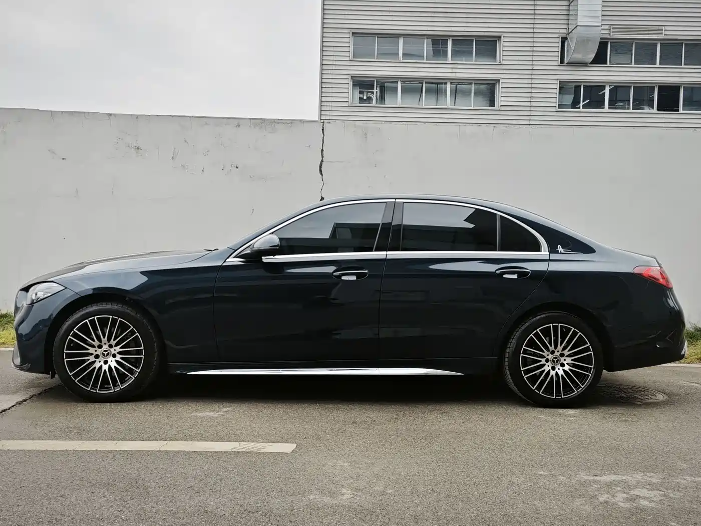 Mercedes-Benz C-Class 2024 Facelift C 260 L Sport фото 4