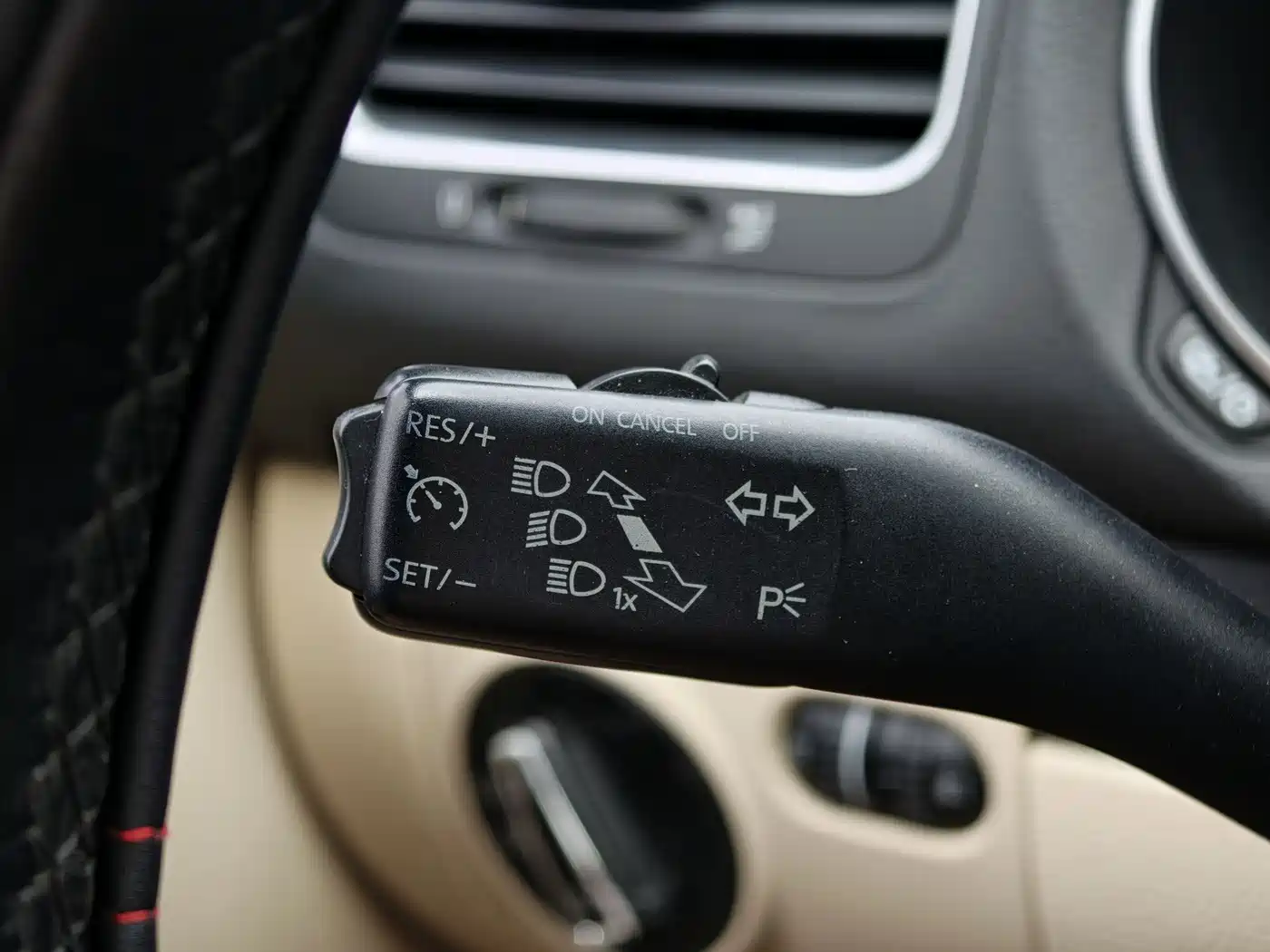 Volkswagen Golf 2012 1.4TSI Automatic Comfort фото 8