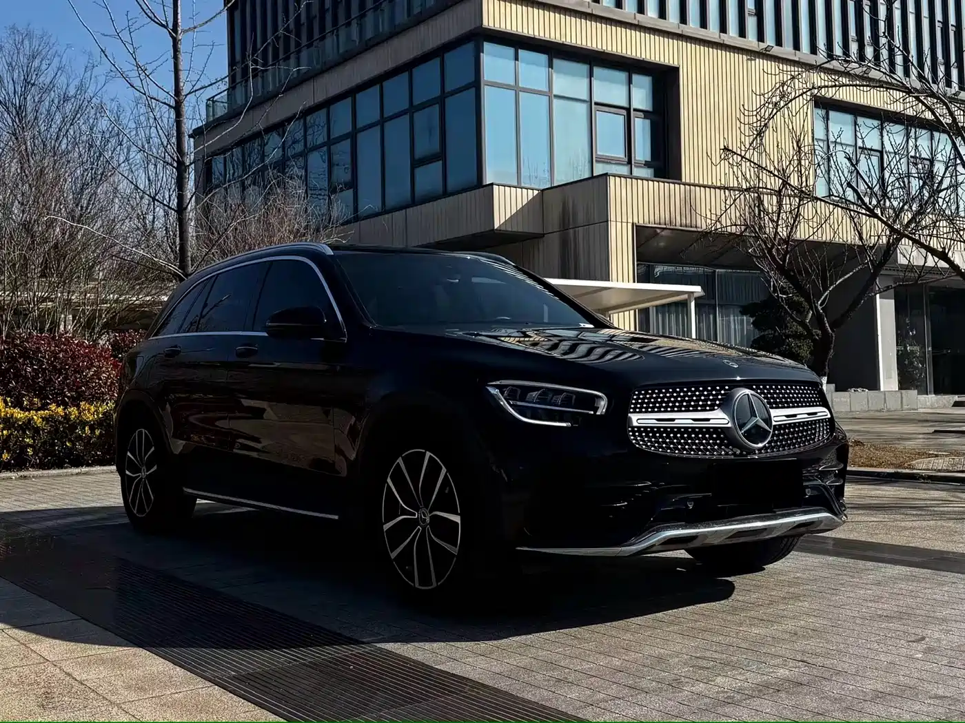 MERCEDES-BENZ GLC