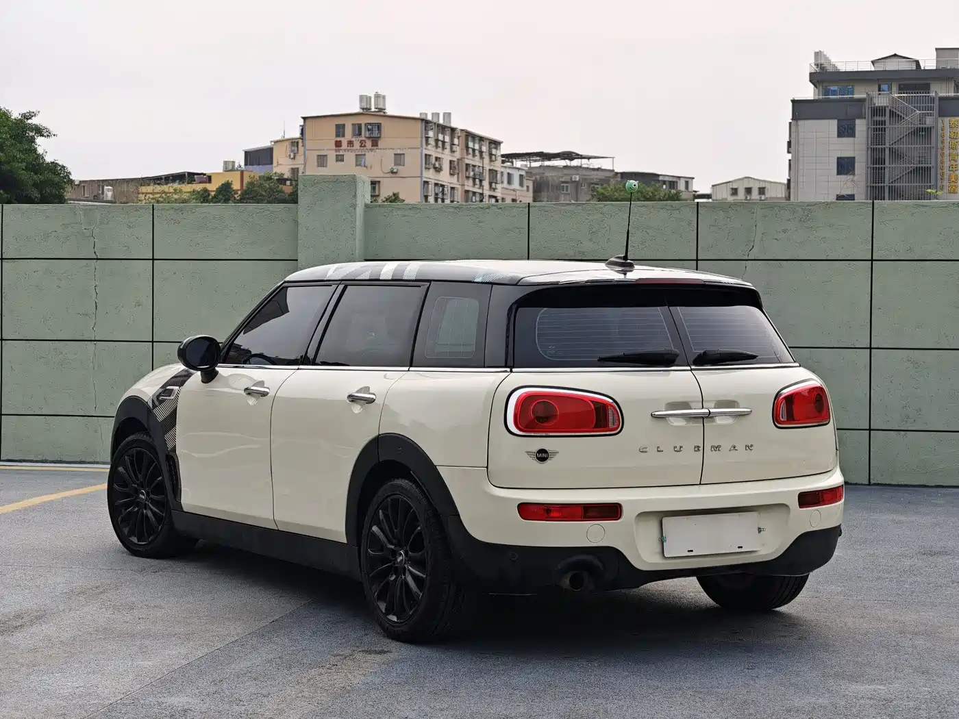 MINI CLUBMAN 2019 1.5T ONE Aesthetics Edition фото 16