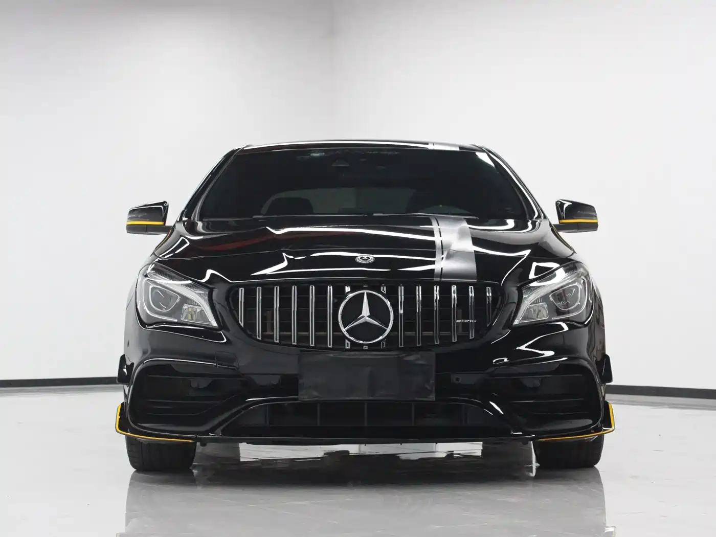 Mercedes-Benz CLA AMG 2017 Model AMG CLA 45 4MATIC Night Thunder Limited Edition фото 2