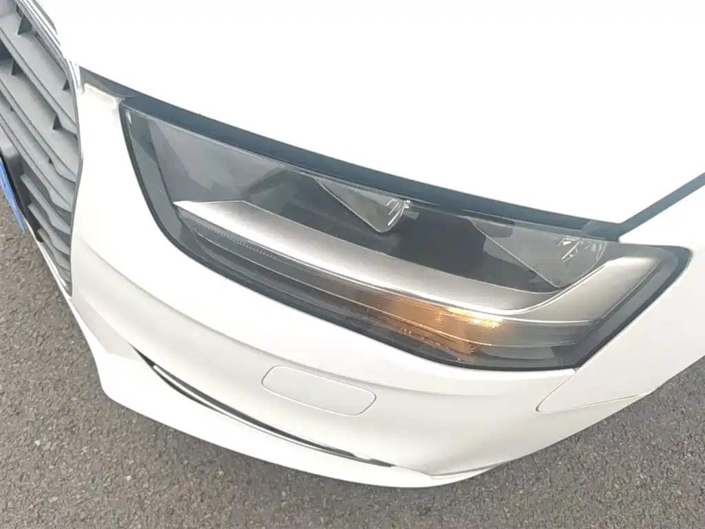 Audi A4L 2013 30 TFSI Automatic Comfort фото 24