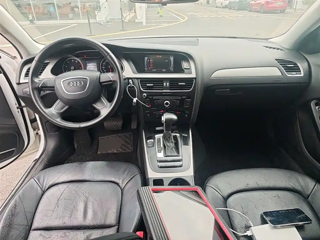 Audi A4L 2013 30 TFSI Automatic Comfort фото 10