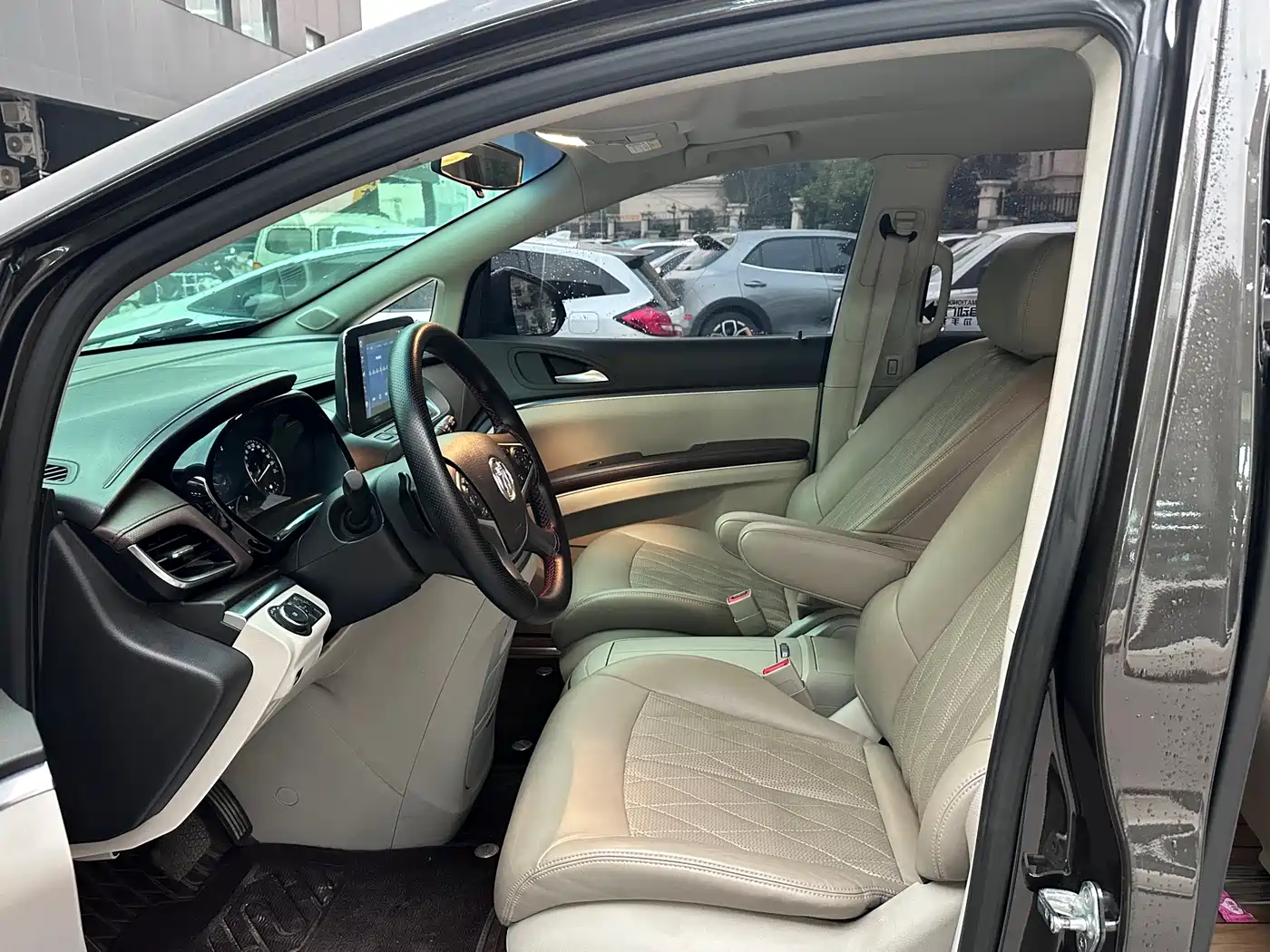 Buick GL8 2021 Land Business Class 652T Comfort фото 5