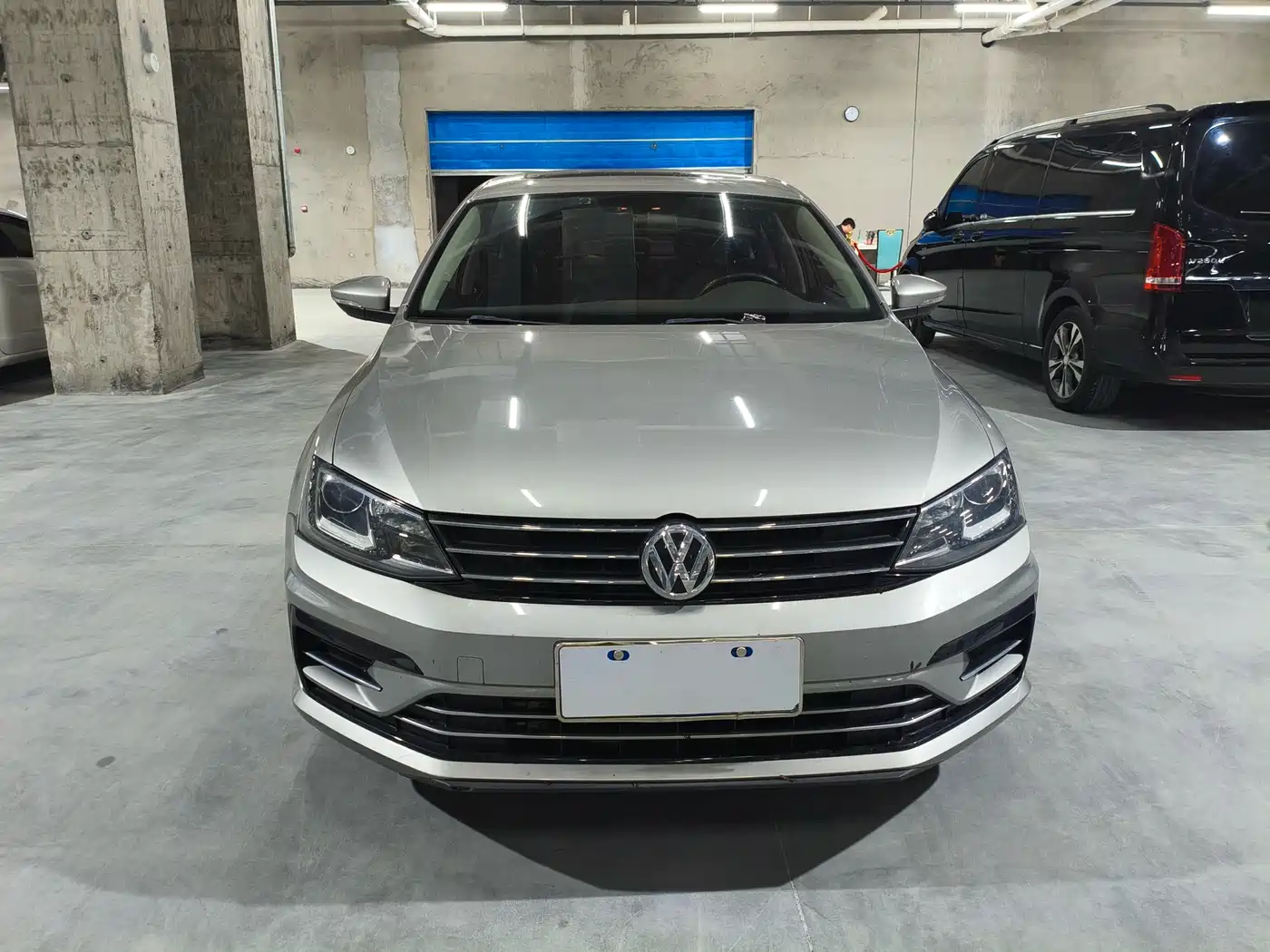 Volkswagen Sagitar 2018 280TSI DSG Spark Edition фото 2