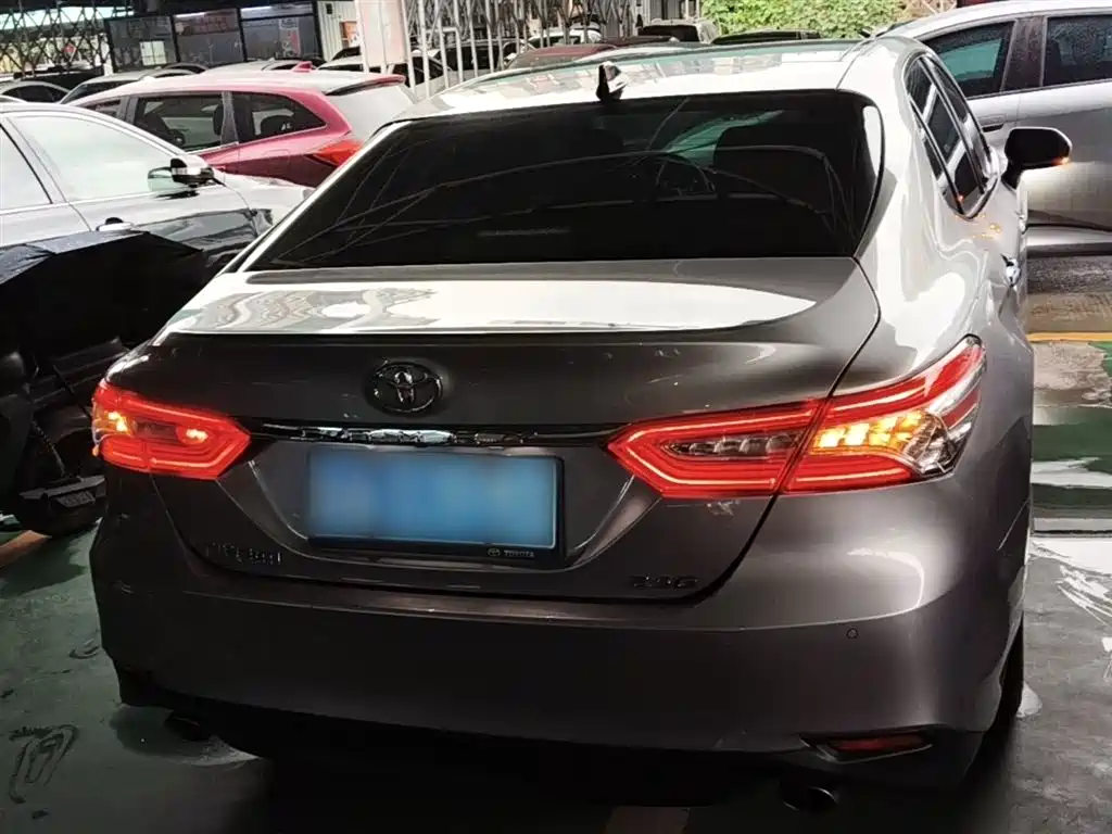 Toyota Camry 2021 2.5G Luxury Edition фото 6