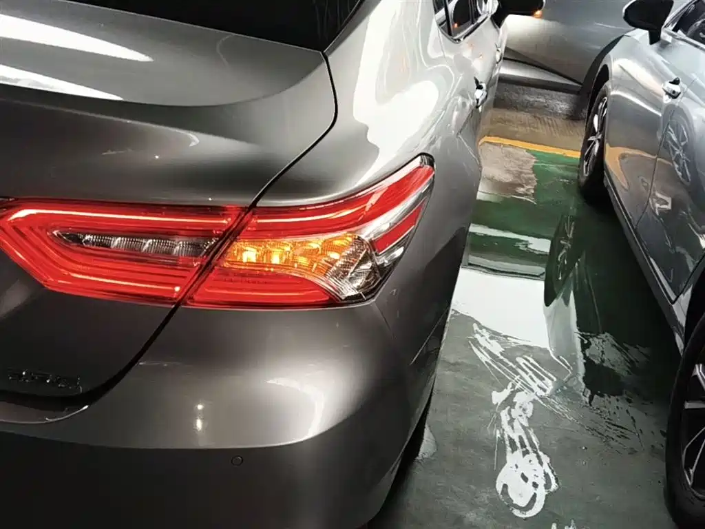 Toyota Camry 2021 2.5G Luxury Edition фото 8