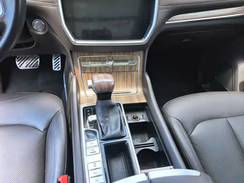 Roewe RX8 2019 2018 30T Smart Internet 2WD Flagship Edition