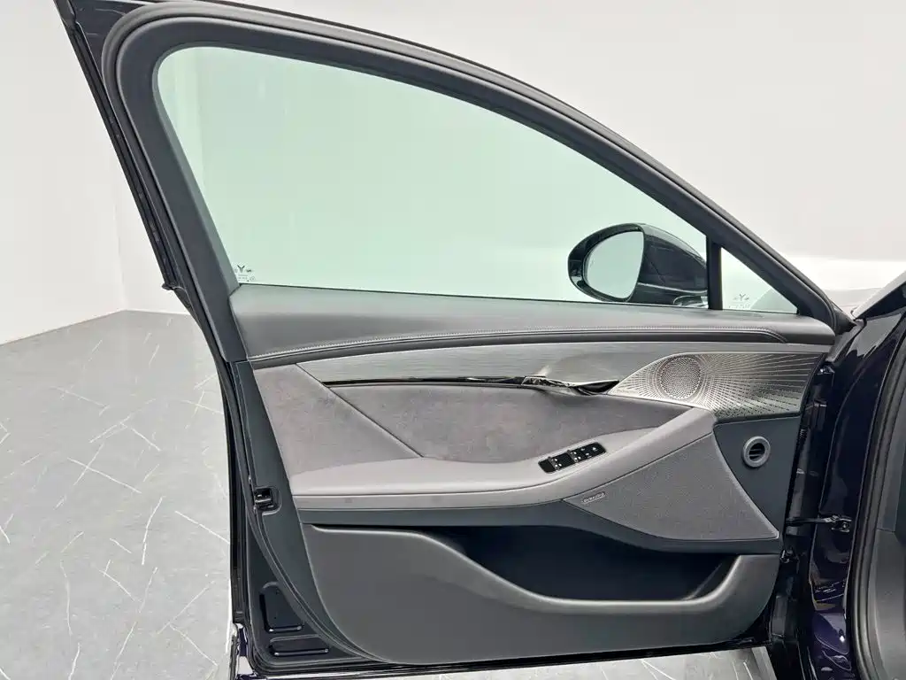 Voyah Passion 2024 2024 PHEV AWD Ultra Long Range Flagship
