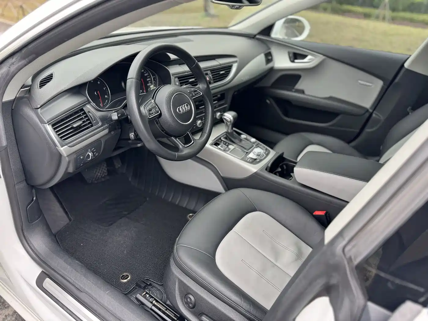 Audi A7 2014 35 FSI quattro Technology Edition фото 13