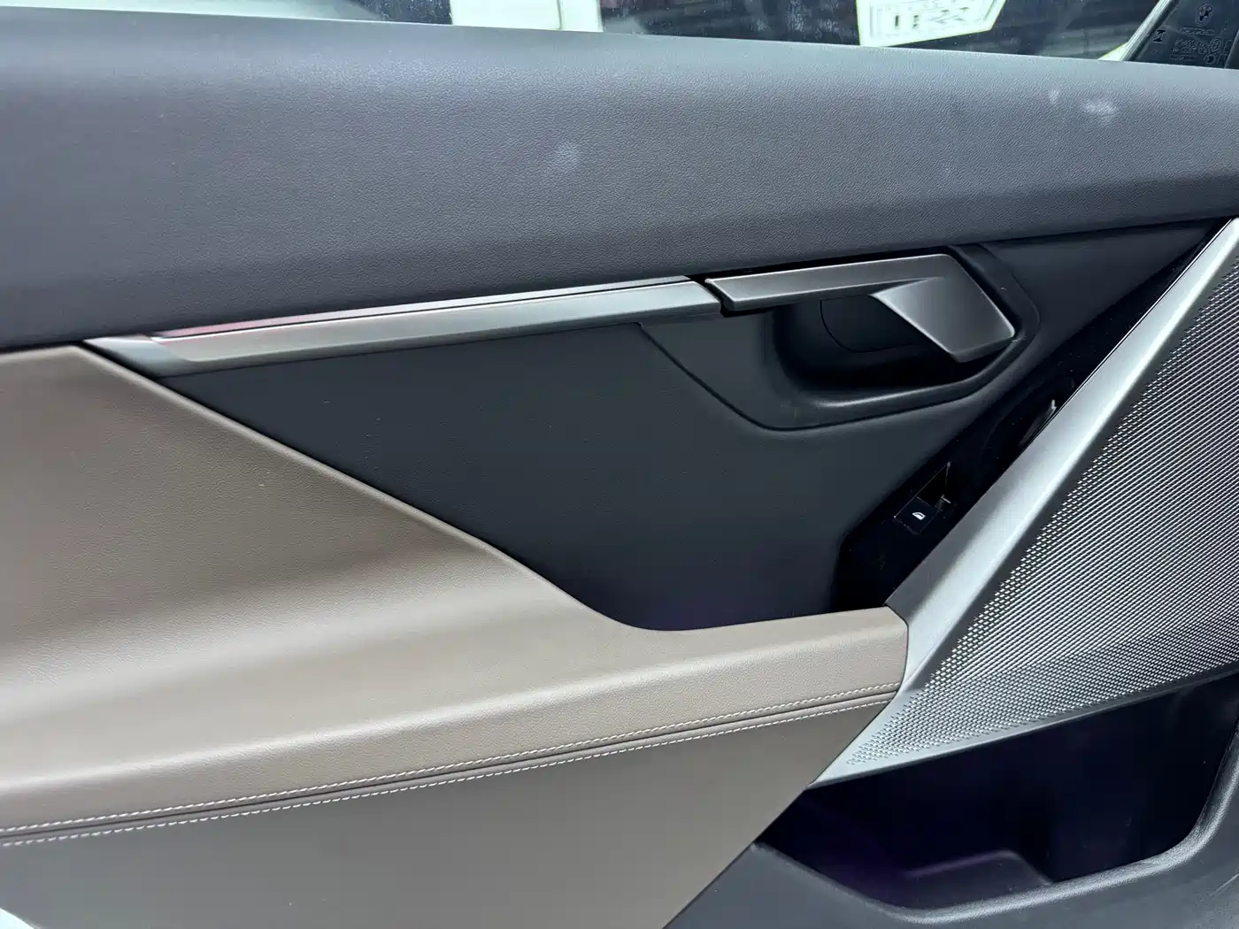 BMW 5 Series 2025 525Li M Sport Package фото 7