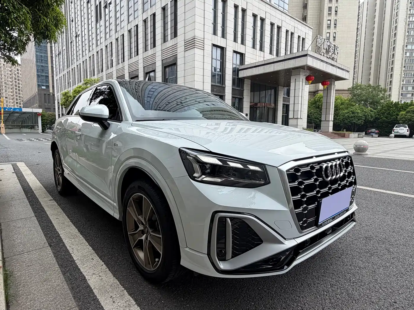 AUDI Q2L