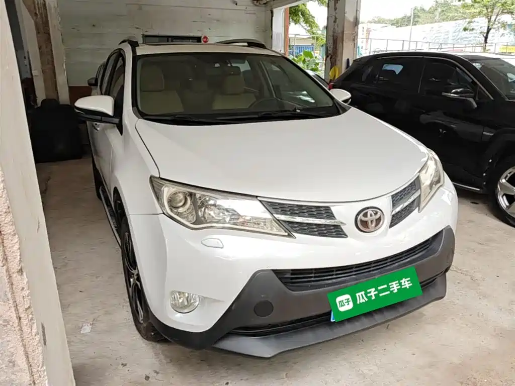 Toyota RAV4 Rongfang 2015 2.5L Automatic 4WD Elite Edition фото 4