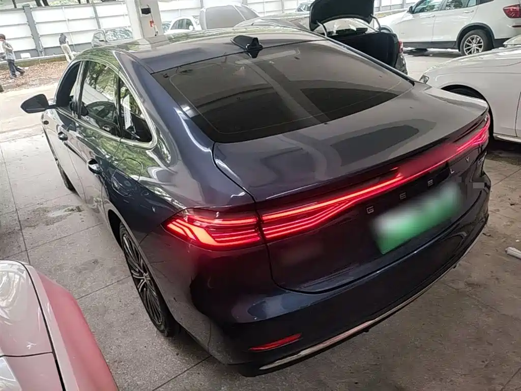 Geely Galaxy Galaxy A7 2025 EM-i фото 5