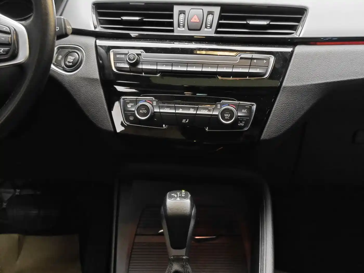 BMW X1 2019 sDrive18Li Fashion Model фото 20
