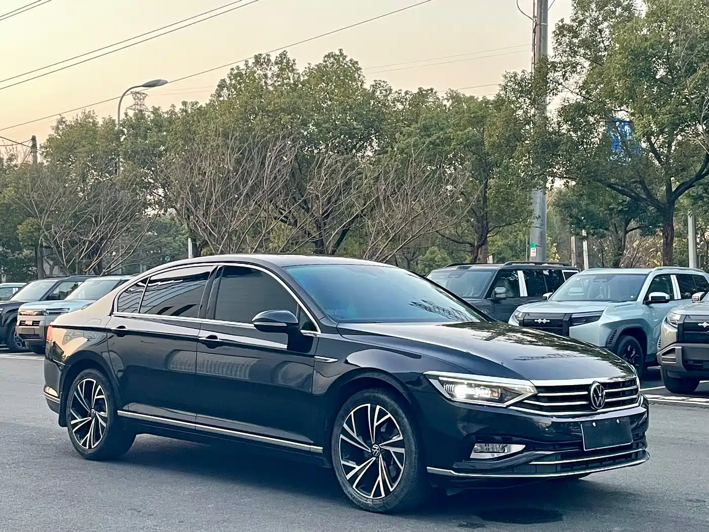 Volkswagen Magotan 2021 330TSI DSG 30th Anniversary Edition фото 3