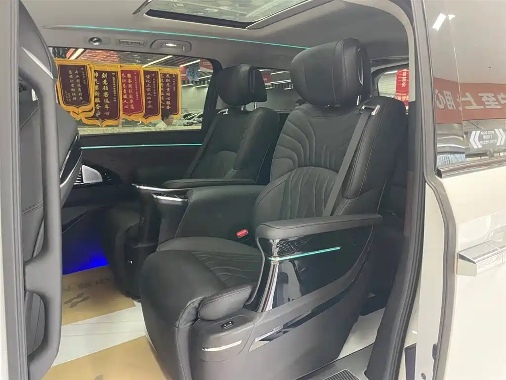 GAC Trumpchi Trumpchi M8 2024 Master Series 400T Ultimate Edition фото 14
