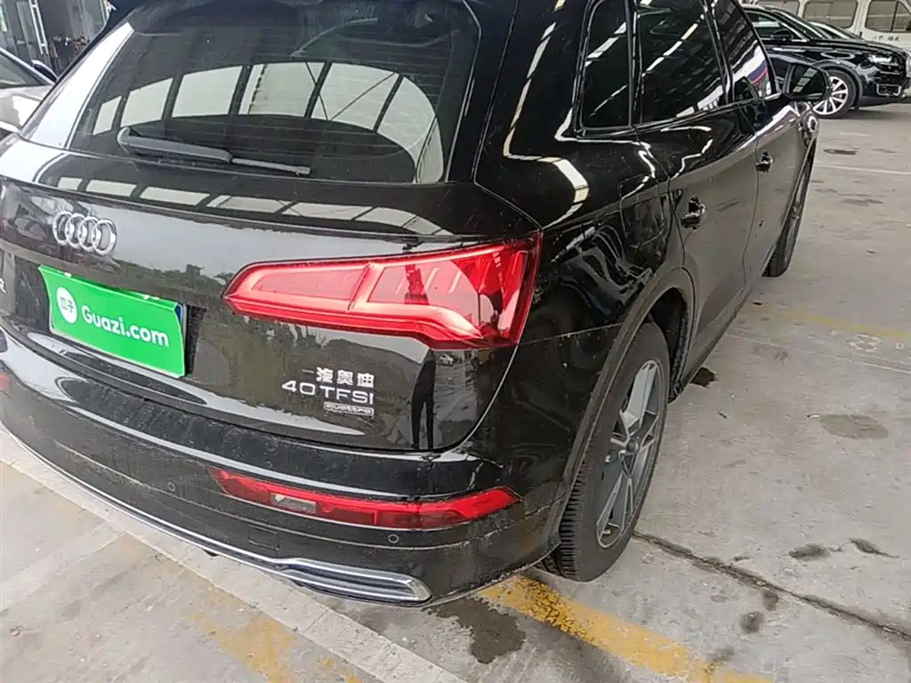Audi Q5L 2020 Facelift 40 TFSI Honor Fashion фото 24
