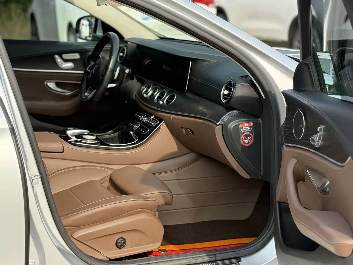Mercedes-Benz E-Class 2016 E 200 L Sport Type фото 14