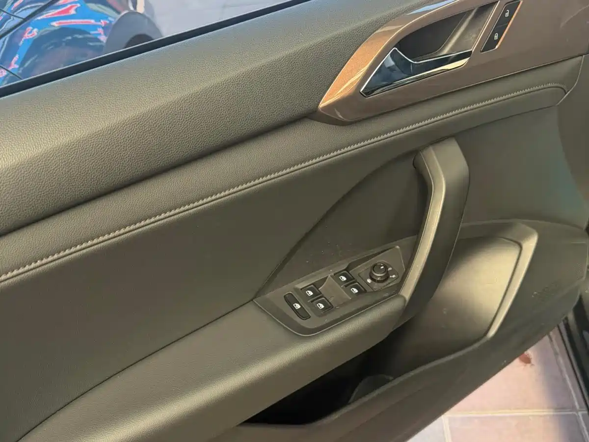 Volkswagen Tharu 2022 280TSI FWD Luxury Edition фото 11
