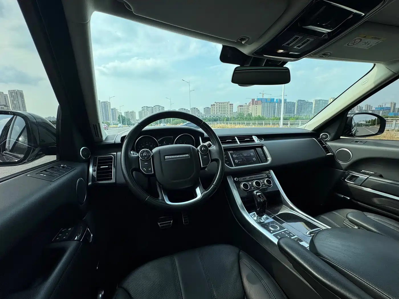 Land Rover Range Rover Sport 2016 Model 3.0 SC V6 SE фото 27
