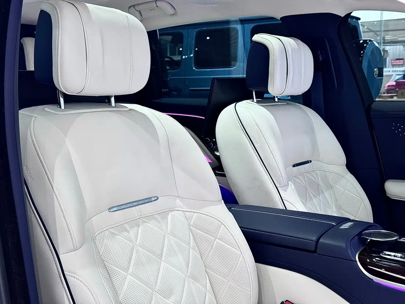 Hongqi Guoya 2024 4.0T V8 Version фото 27