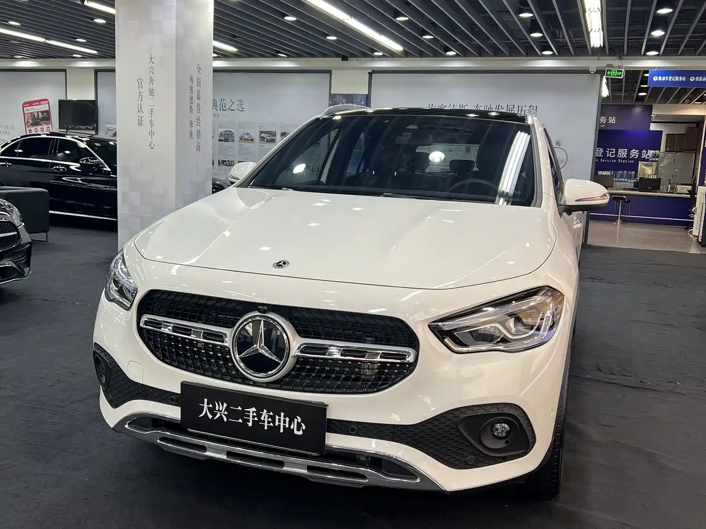 MERCEDES-BENZ GLA 2023