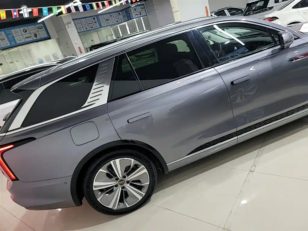 Hongqi E-HS9 2022 660km Qi Chang Edition (6-seater) фото 7