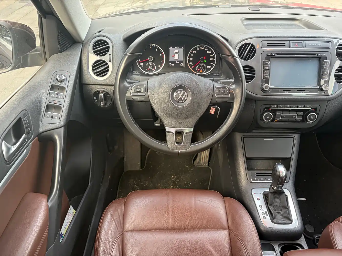 Volkswagen Tiguan 2012 2.0TSI Comfort фото 8