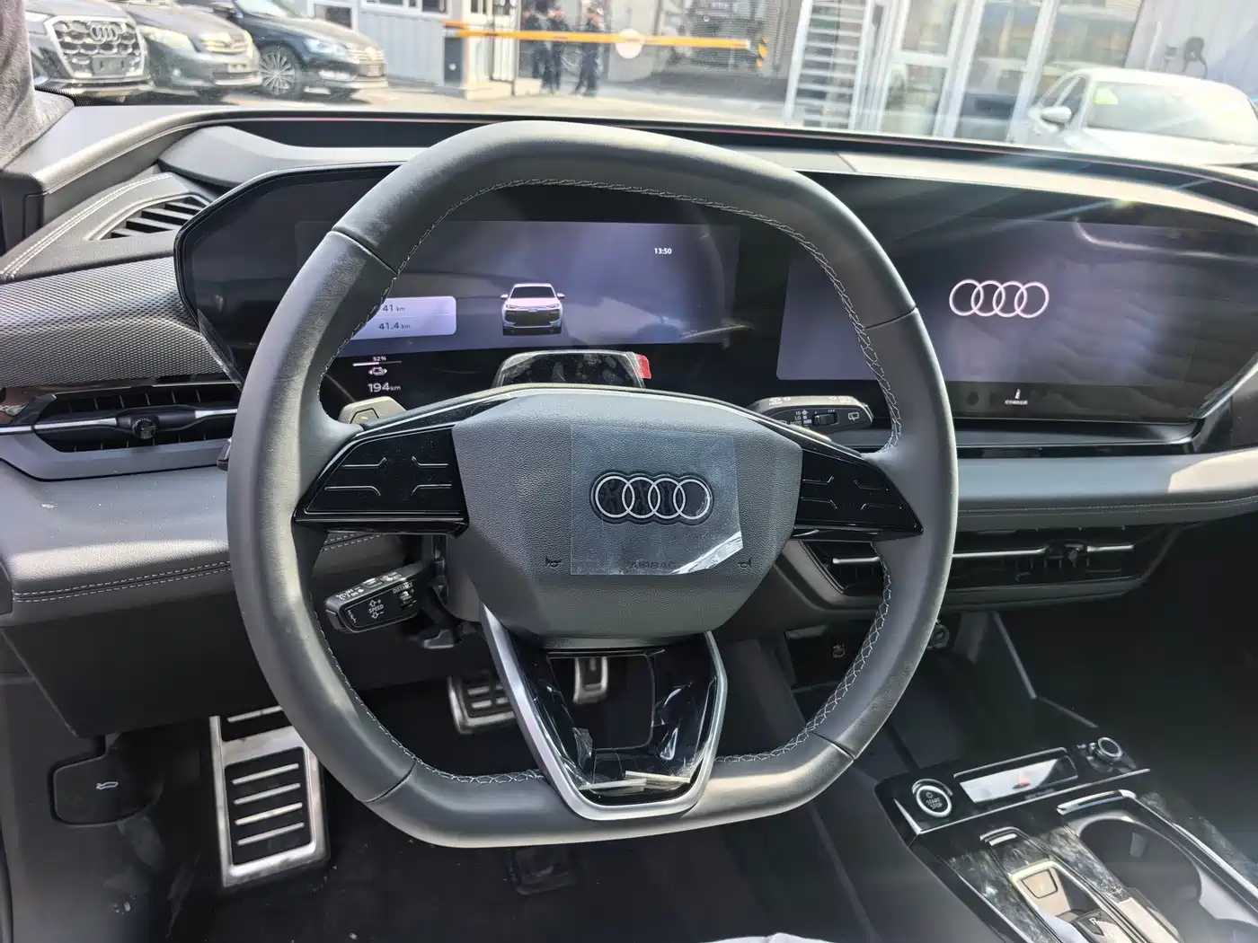 AUDI Q6L E TRON
