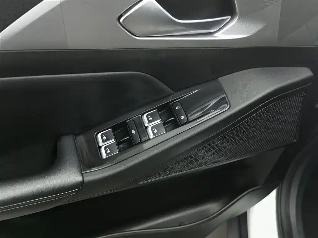 GEELY GEOMETRY E FIREFLY