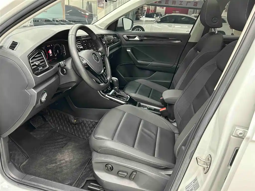 Volkswagen T-ROC 2022 280TSI DSG 2WD Comfort PLUS фото 11
