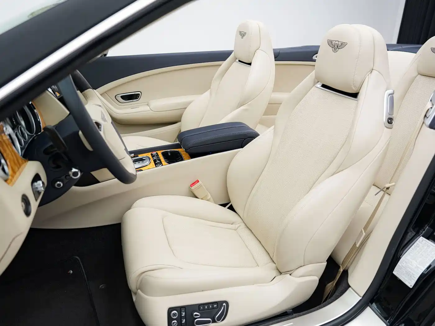 Bentley Continental 2013 2012 6.0T GTC W12