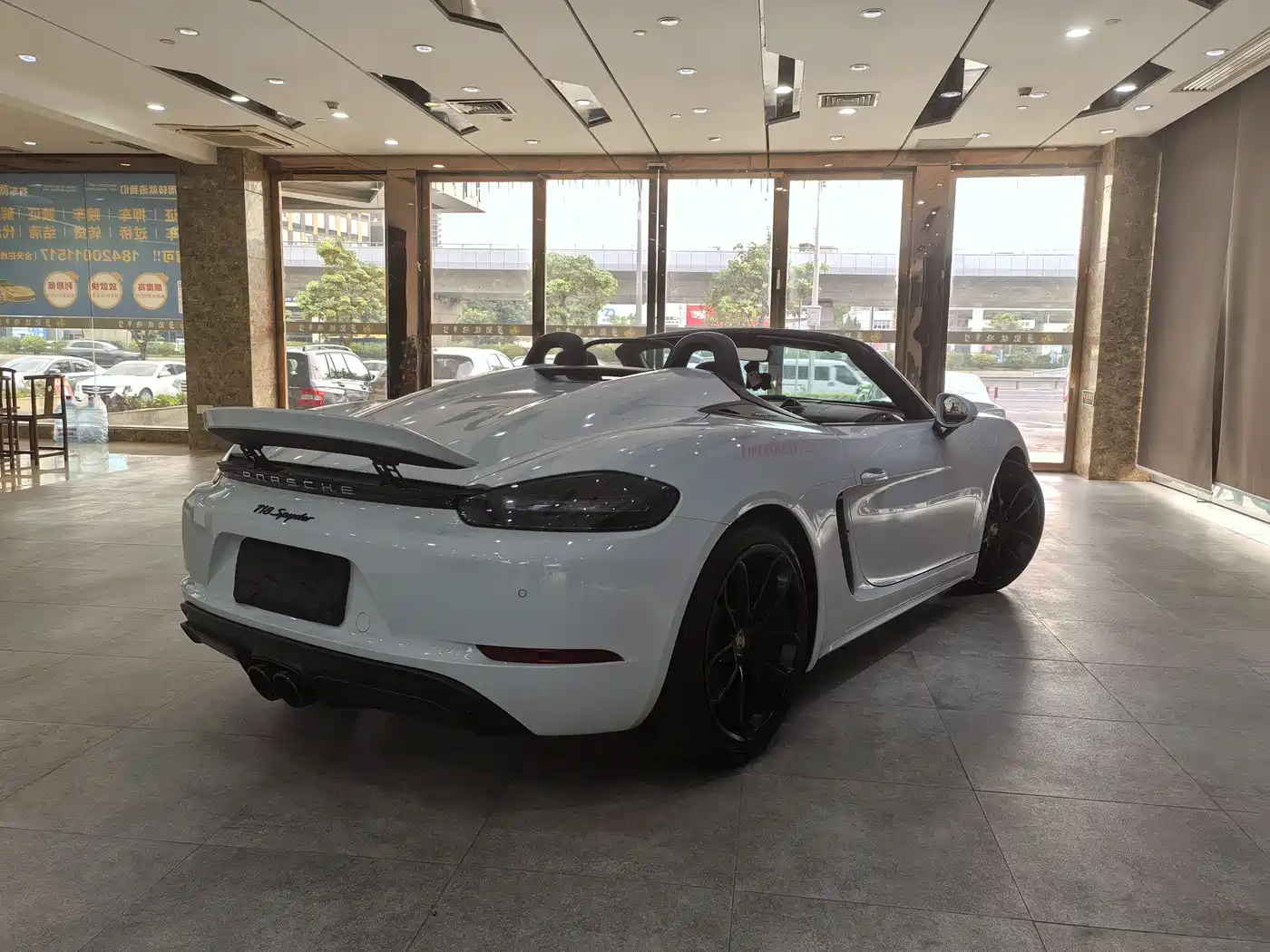 Porsche 718 2022 Spyder 2.0T фото 4