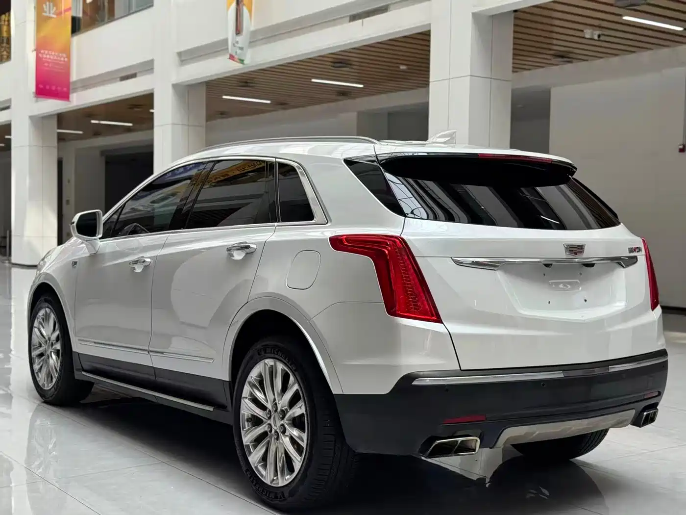 Cadillac XT5 2016 25T Luxury Model фото 7
