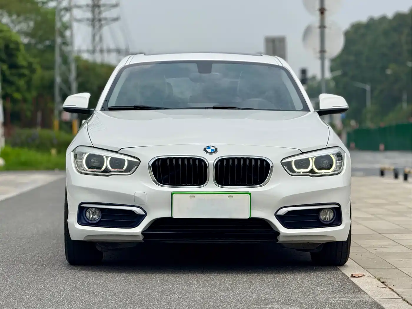 BMW 1 Series (Import) 2015 118i Urban Design Package фото 2