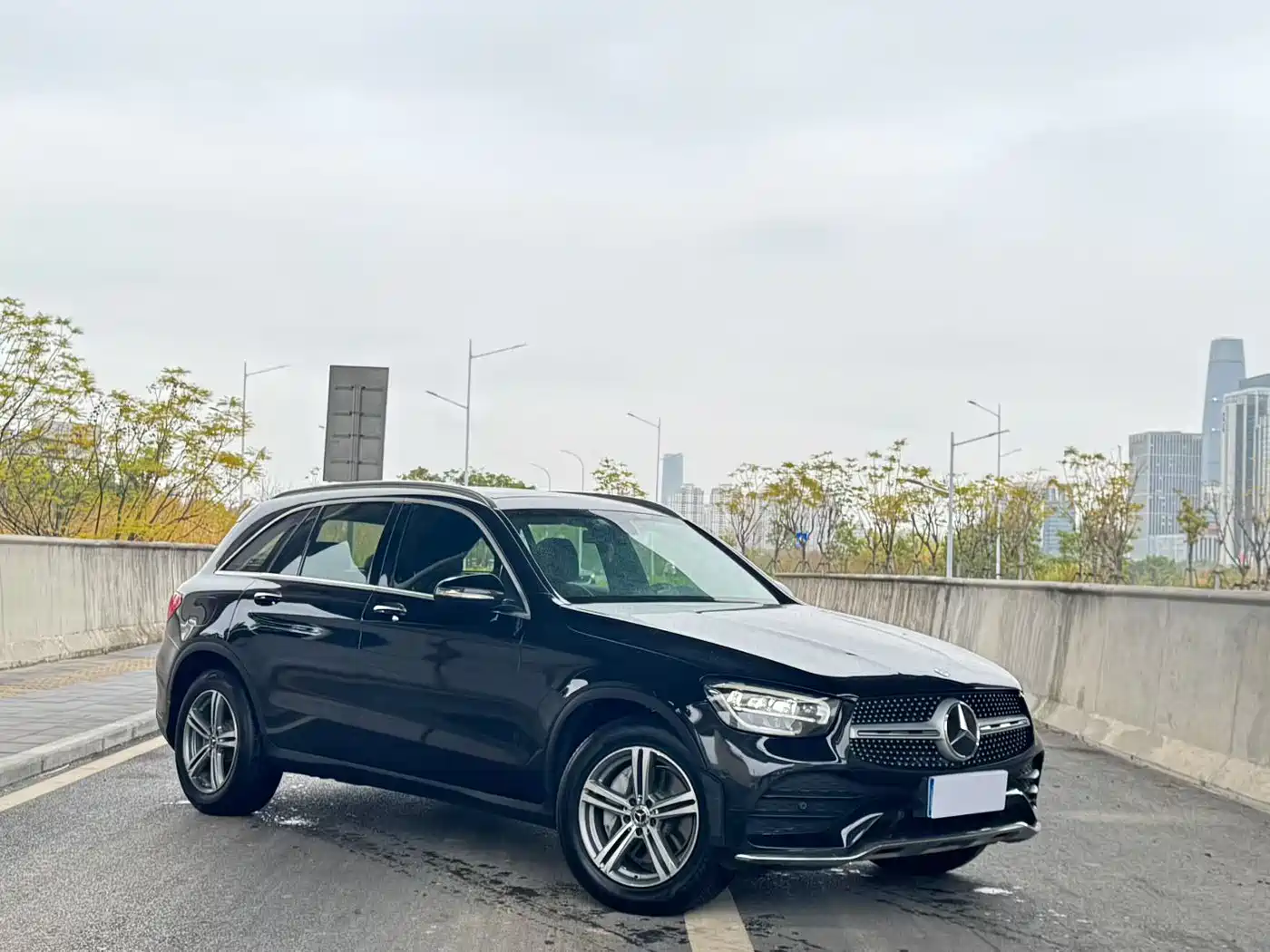 Mercedes-Benz GLC 2020 GLC 260 L 4MATIC Luxury фото 3