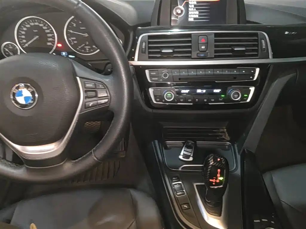 BMW 3 Series 2017 320Li Fashion фото 10