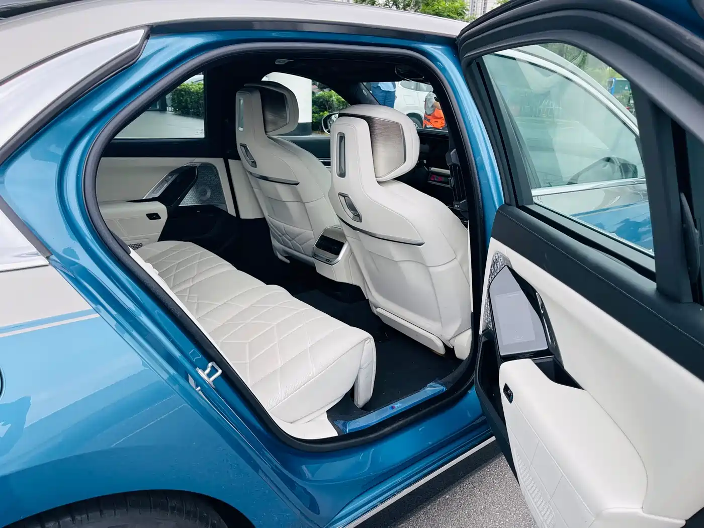 BMW i7 2025 2023 Model xDrive60L M Sport Package