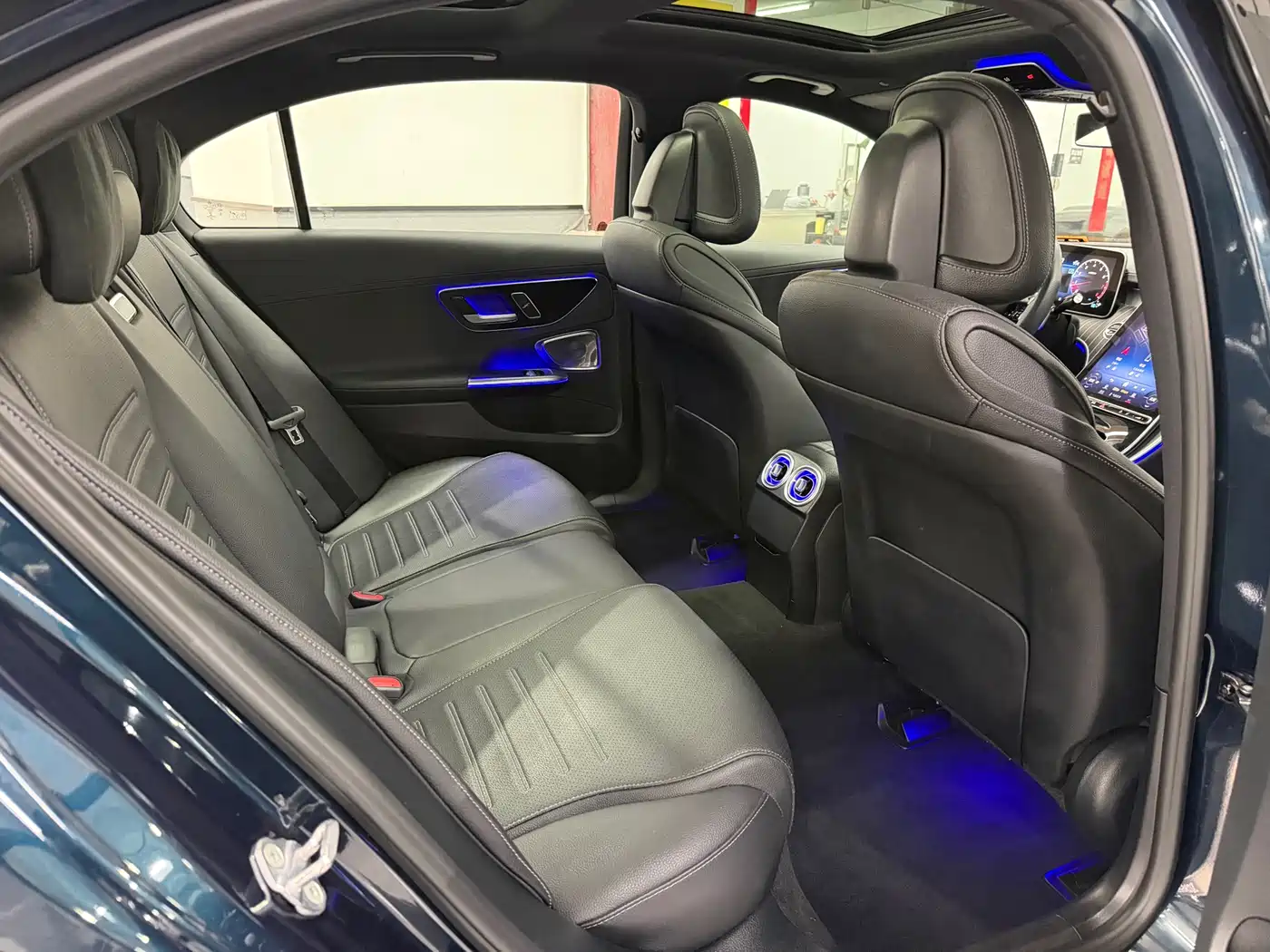 Mercedes-Benz C-Class 2023 C 260 L Night Edition Sport фото 13