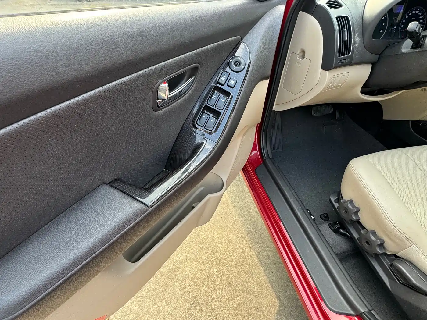 Hyundai Elantra 2011 1.6L Automatic Luxury фото 7