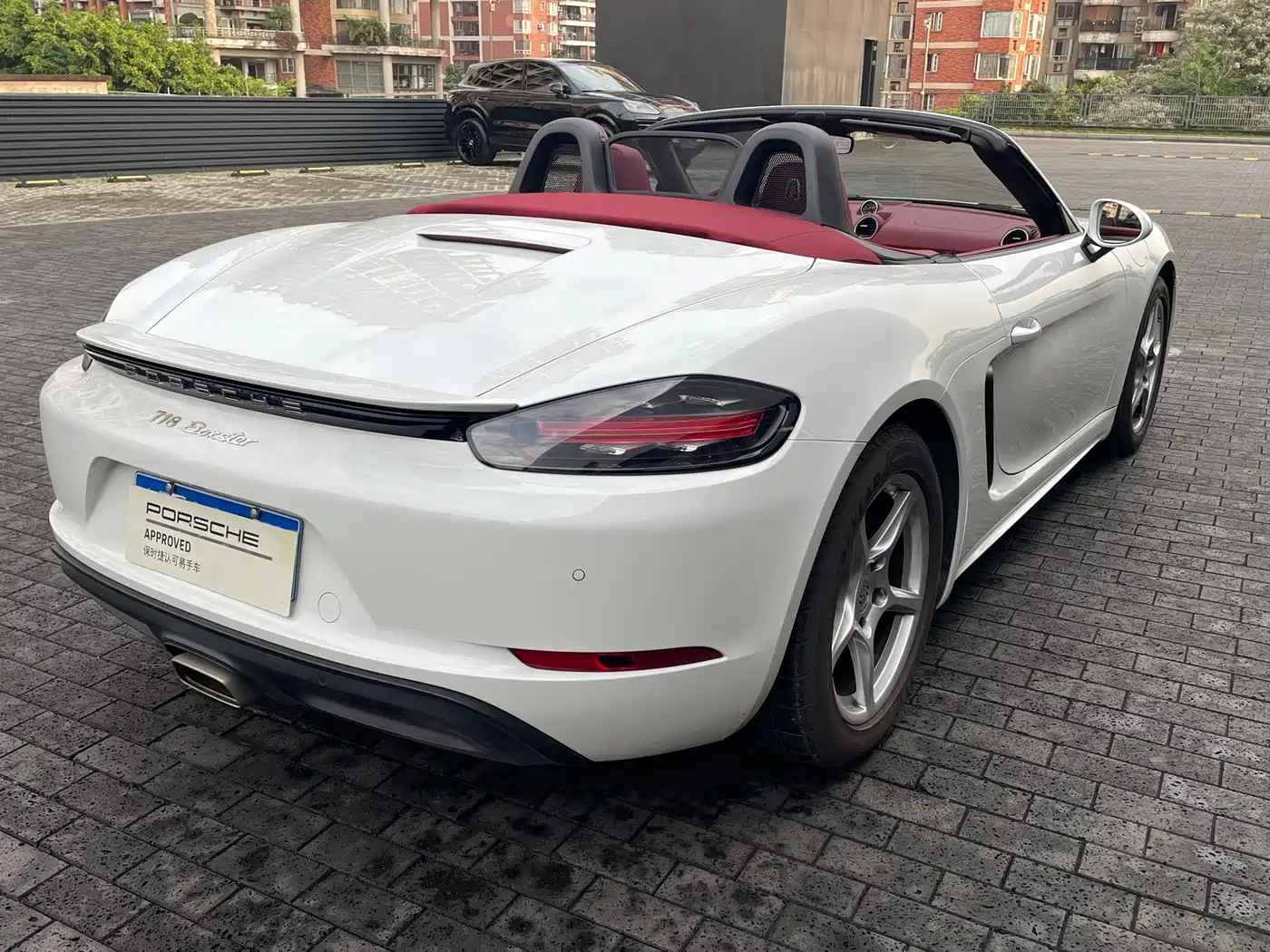 PORSCHE 718