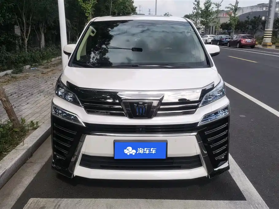 Toyota Vellfire 2021 Crown Hybrid 2.5L HV Supreme Edition фото 2