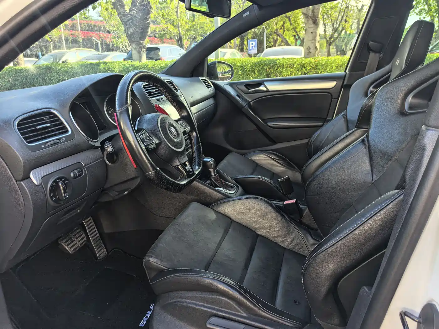 Volkswagen Golf (Import) 2011 2.0TSI R фото 8