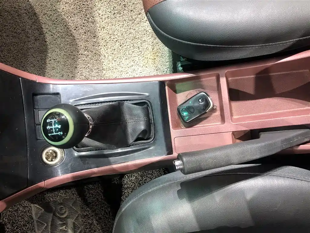 BYD F3 2015 Energy-saving Edition 1.5L Manual Comfort фото 13