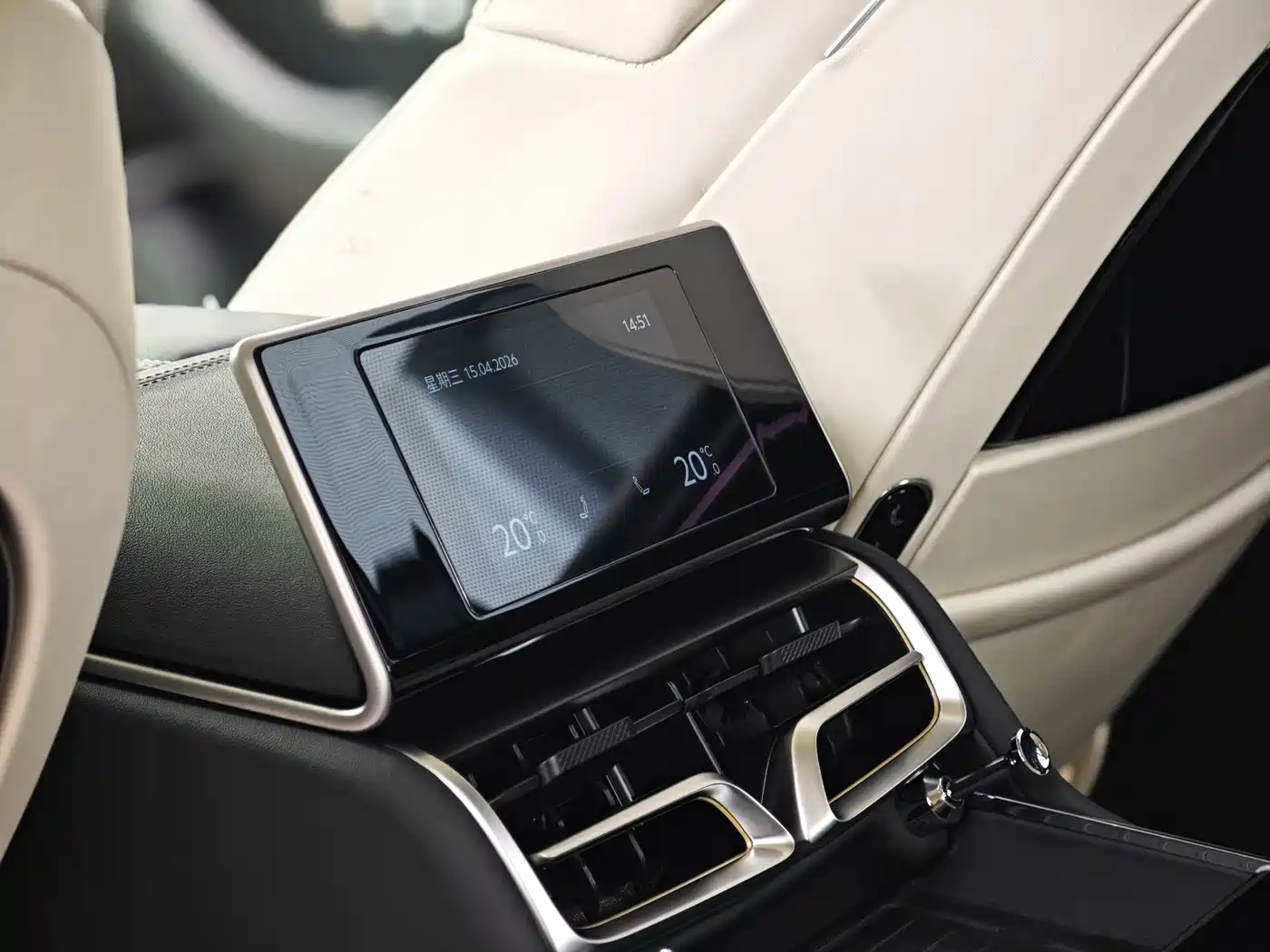 BENTLEY FLYING SPUR PLUG-IN HYBRID