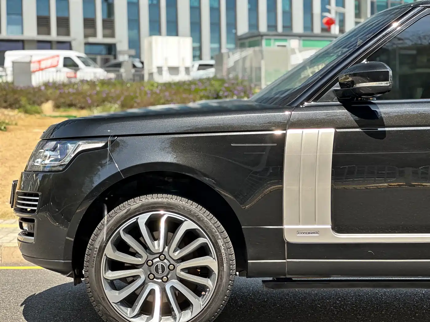 Land Rover Range Rover 2015 3.0 TDV6 Vogue SE Genesis Extended Edition фото 23