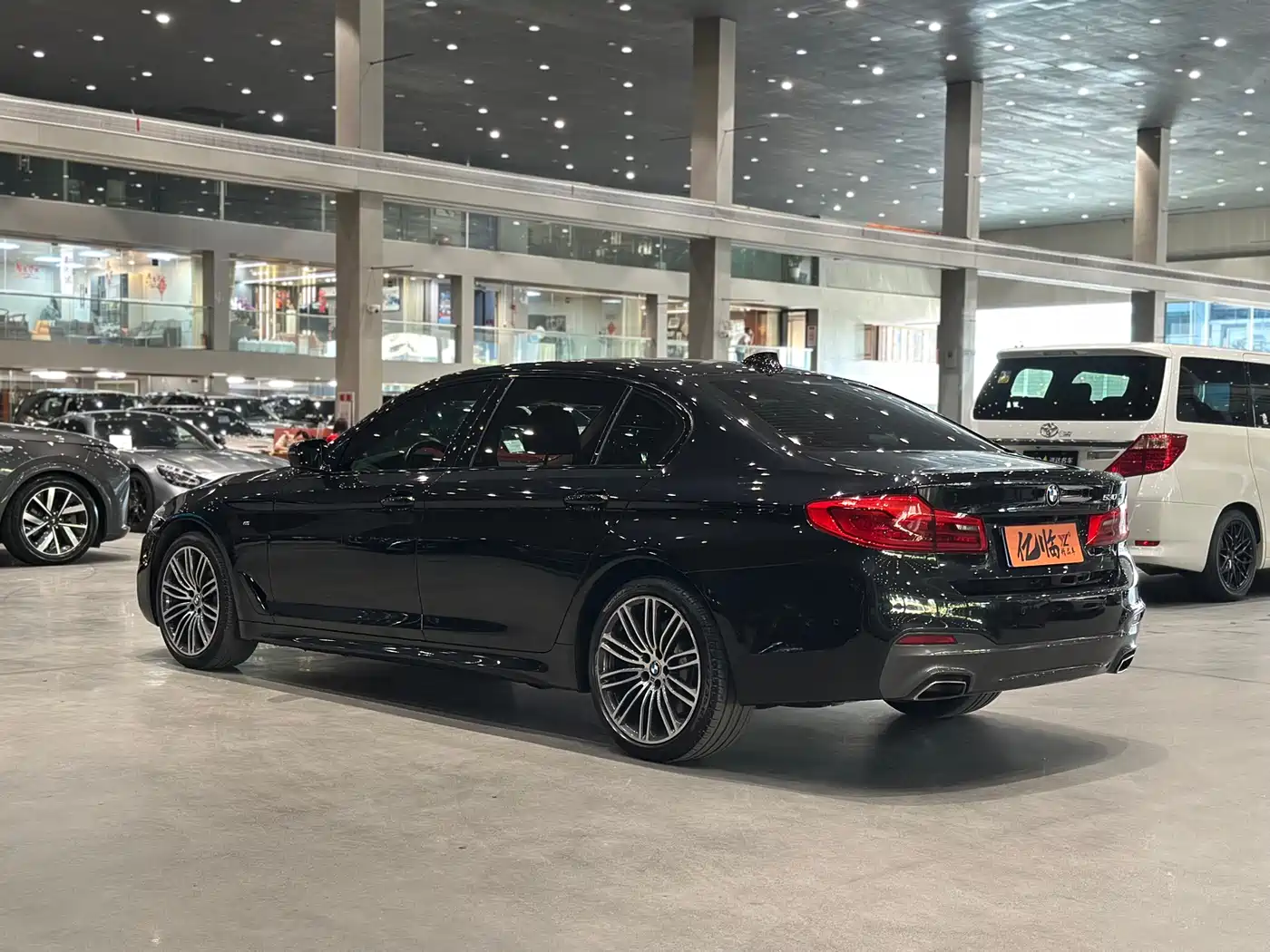 BMW 5 Series 2019 530Li Leading M Sport Package фото 14