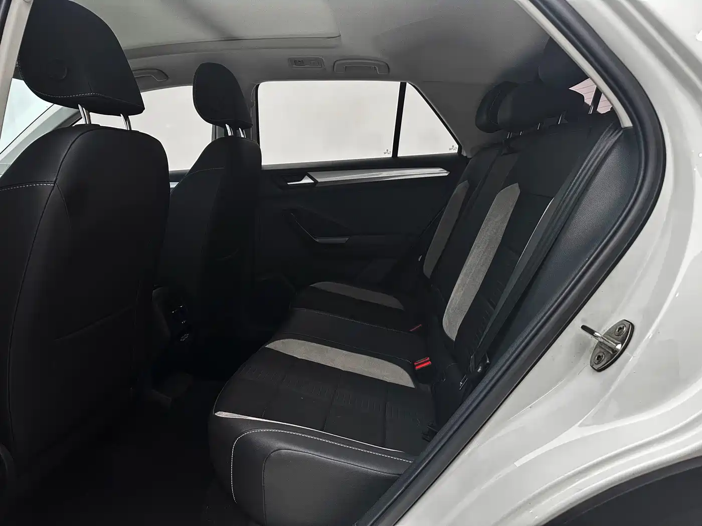 Volkswagen T-Roc, миниатюра 23